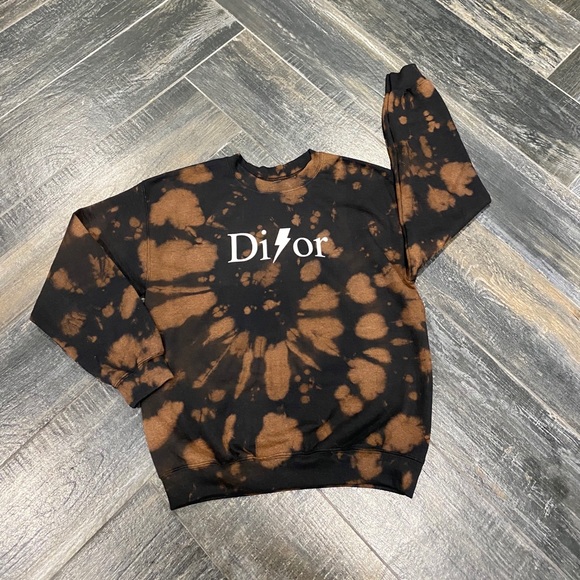 Custom tie dye sweatshirt - Picture 1 of 3